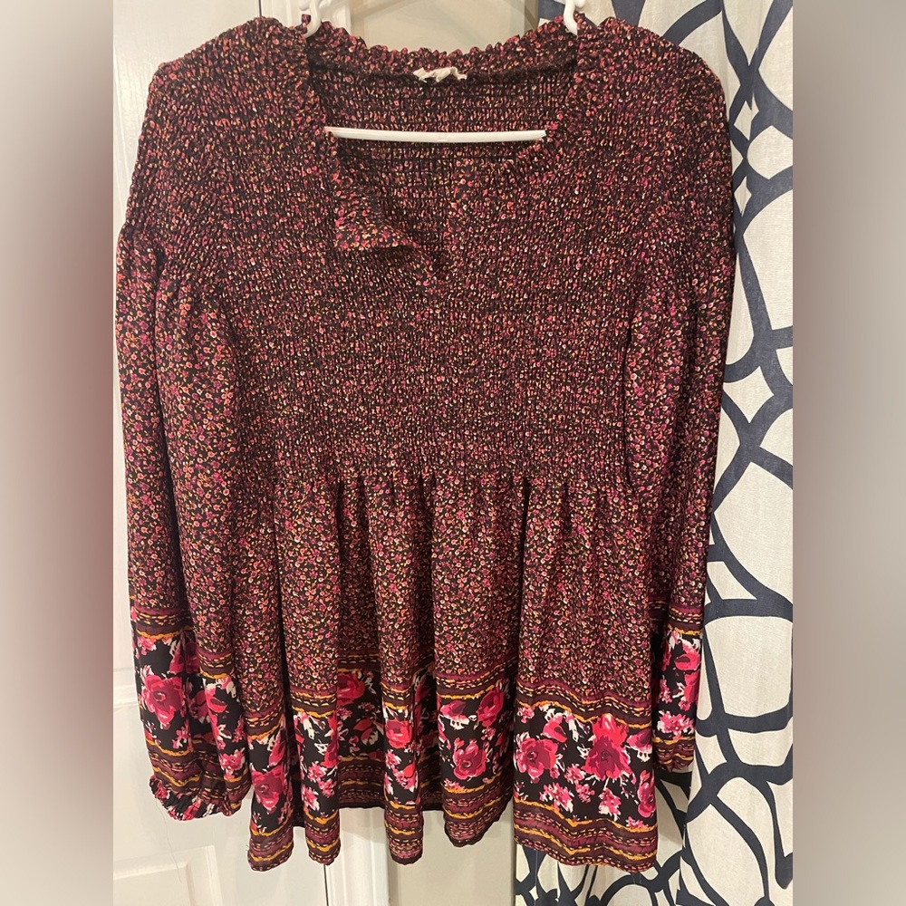 Super cute boutique top